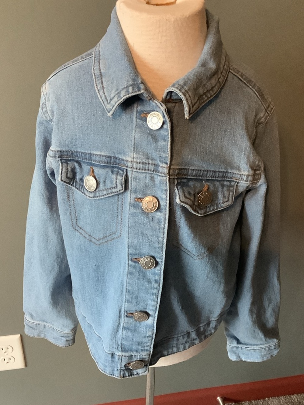 BCBG Girls XS (5-6) Light Blue Kids Denim Jacket - Excellent Condition.